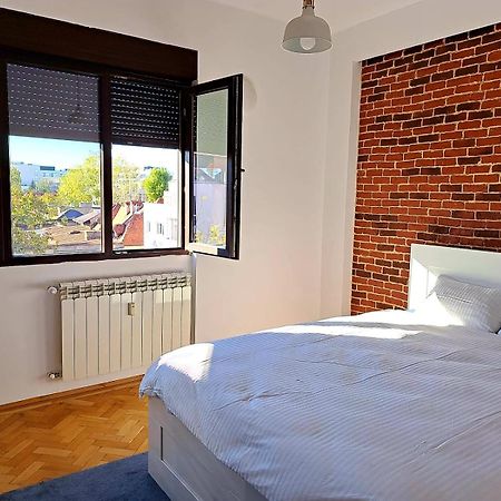 Classy Apartment With Parking In The City Center Bucharest Exterior photo