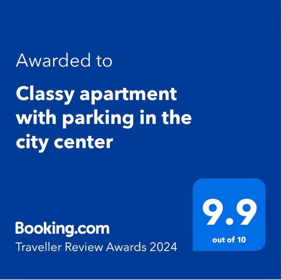 Classy Apartment With Parking In The City Center Bucharest Exterior photo